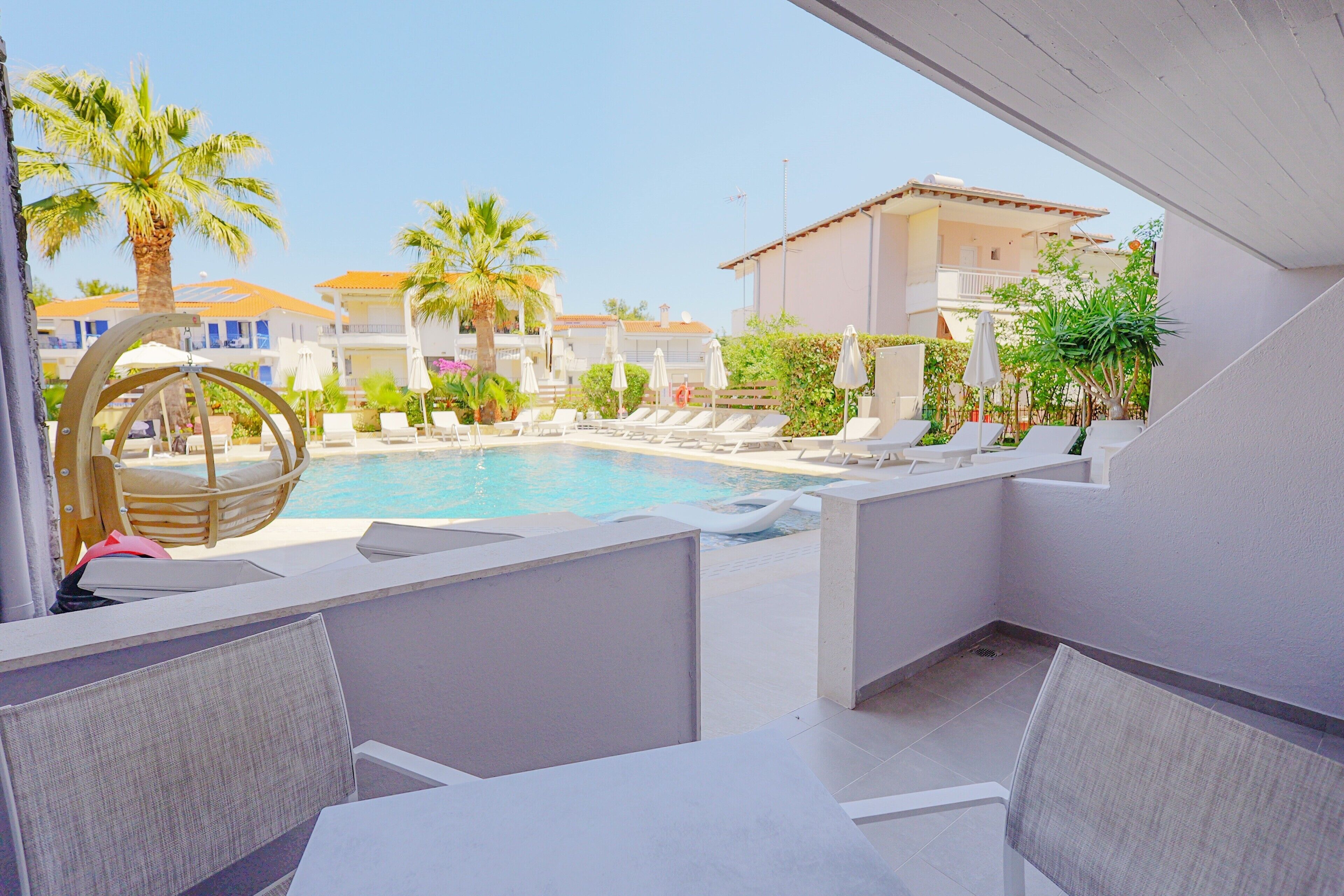 Executive Room, Pool View | Veranda