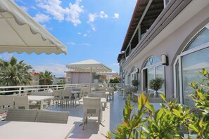 Terrace/patio - Hotel Tropical (Kassandra)