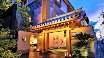 Bagian depan properti