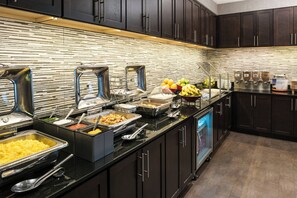 Desayuno buffet incluido todos los días 