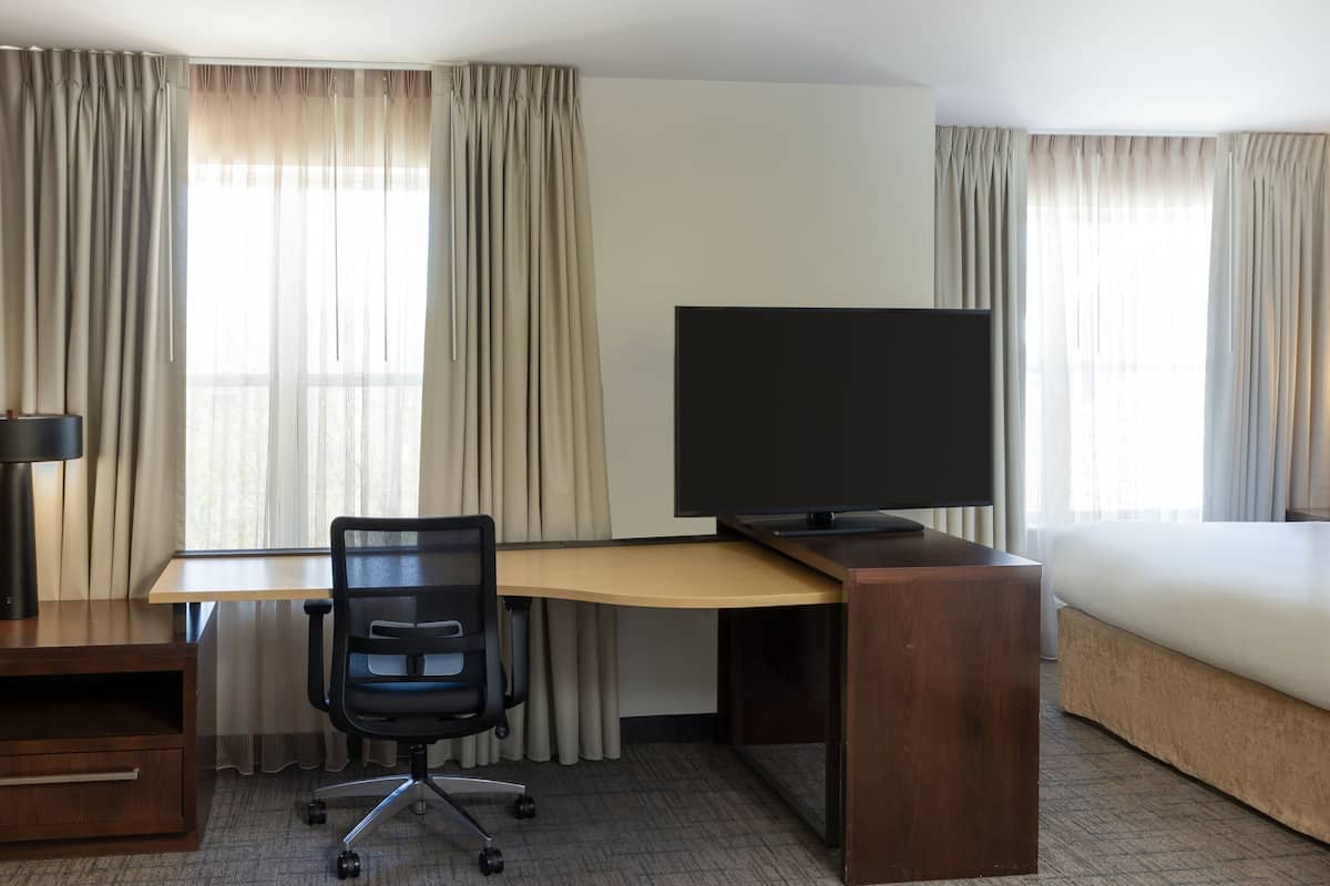 Premium bedding, in-room safe, desk, blackout curtains