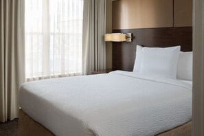 Premium bedding, in-room safe, desk, blackout drapes - Residence Inn Largo Medical Center Drive (Upper Marlboro)