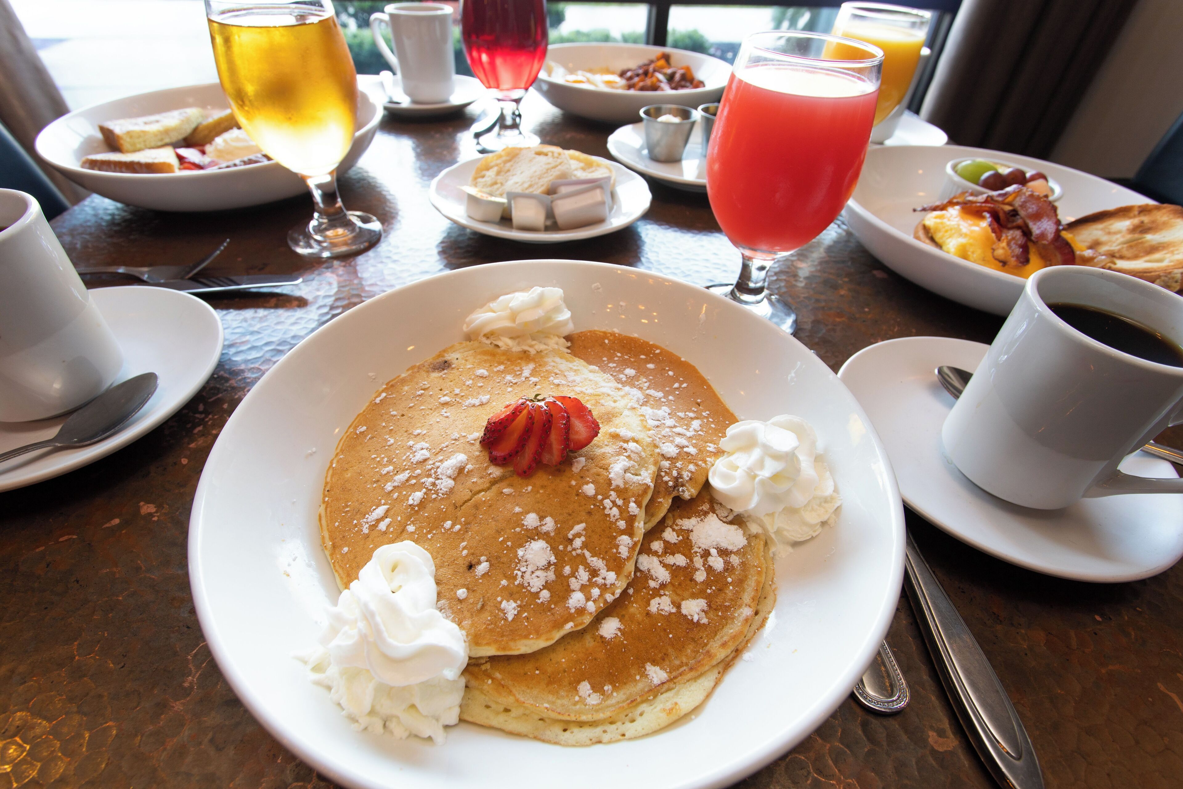 daily cooked-to-order breakfast (usd 15 per person)