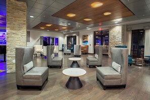 Lobby - The Mosey Buffalo Williamsville, Tapestry Collection by Hilton (Buffalo)