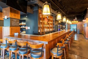 Se sirven desayunos y cenas, mariscos