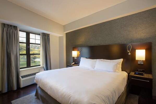 Ropa de cama de alta calidad y camas con pillow-top 