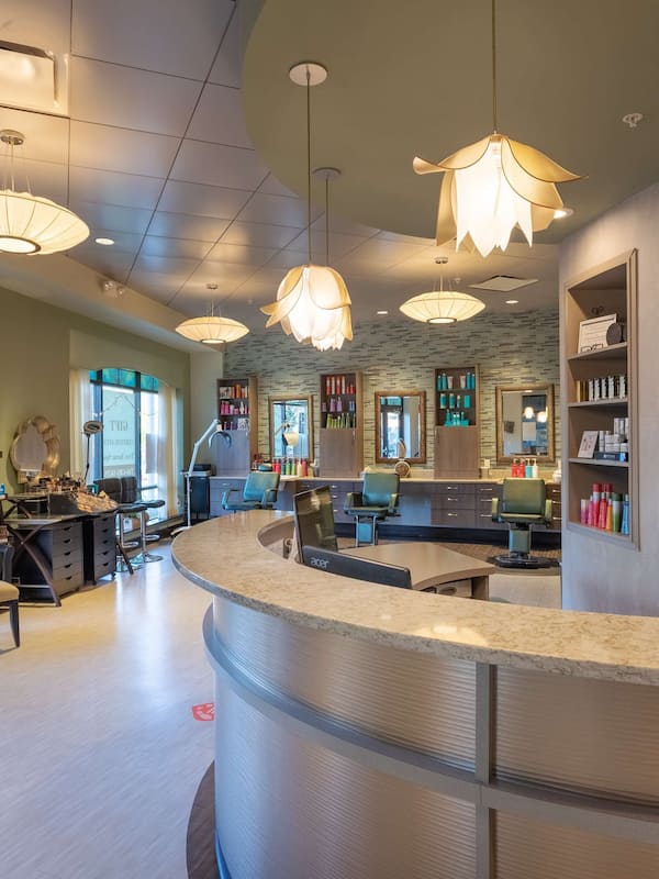 Couples treatment rooms, body treatments, hot stone massages