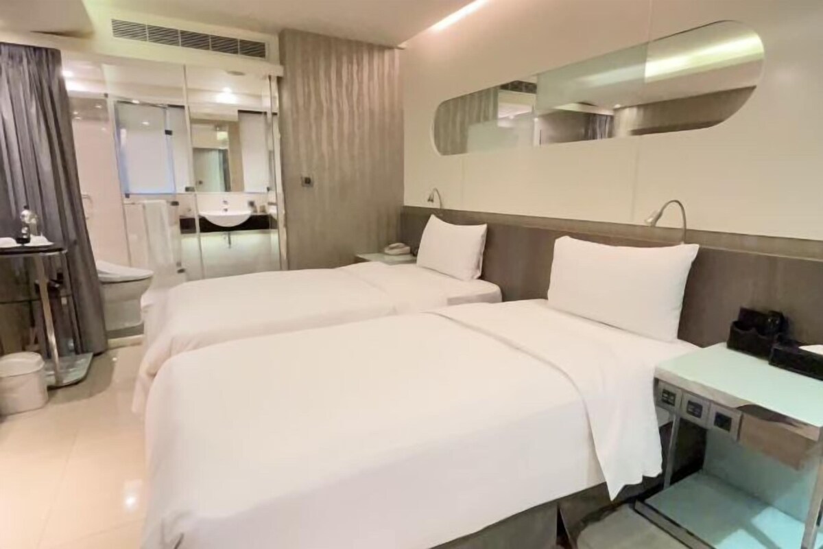 Classic Twin Room
