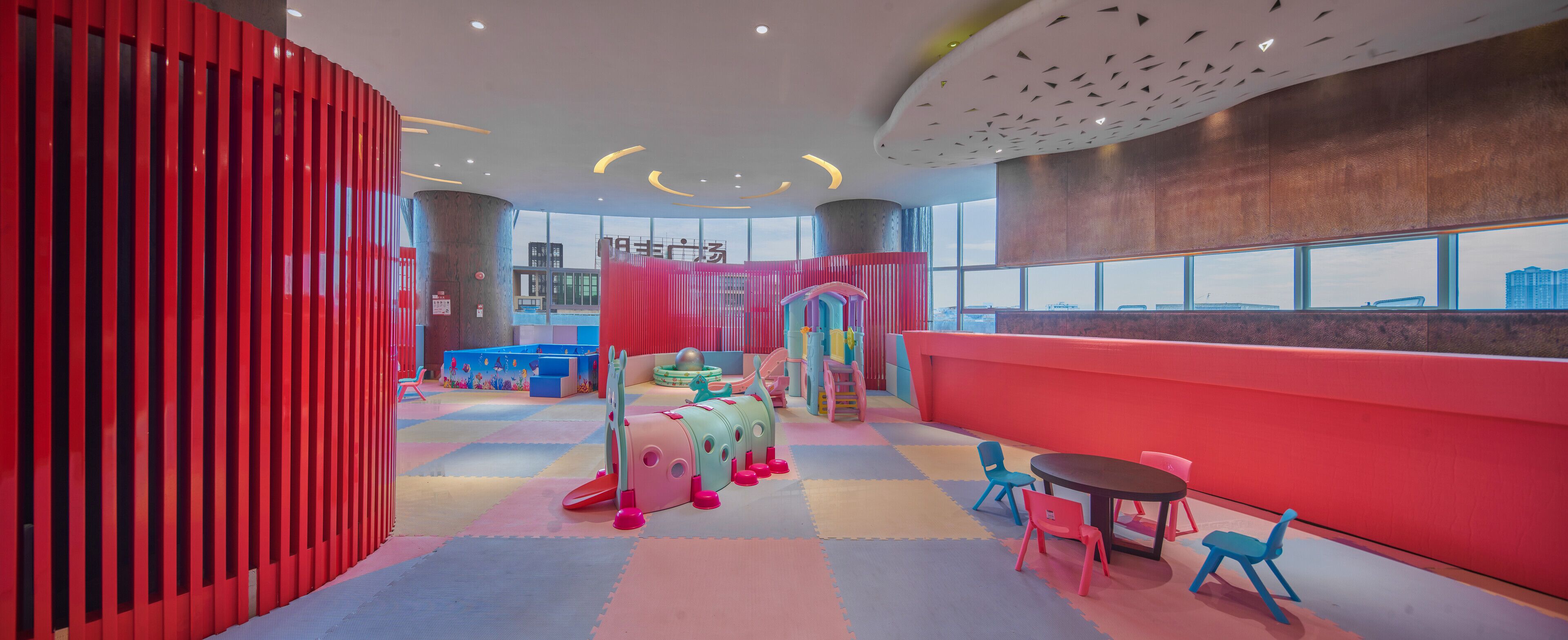 children’s play area – indoor