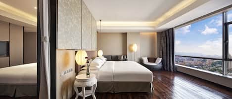 Suite familiar | Ropa de cama de alta calidad, edredón y camas con pillow-top