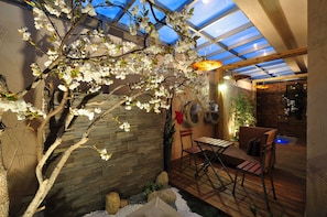 Deluxe Suite (check-in after 19:00) | Down comforters, pillowtop beds, free minibar items - UINN RELAX HOTEL New Taipei Linkou (New Taipei City)