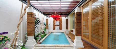 Grand Suite (Check-in after 19:00)