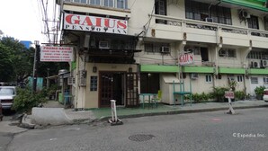 Front of property - Gaius Pension Inn (Manila)