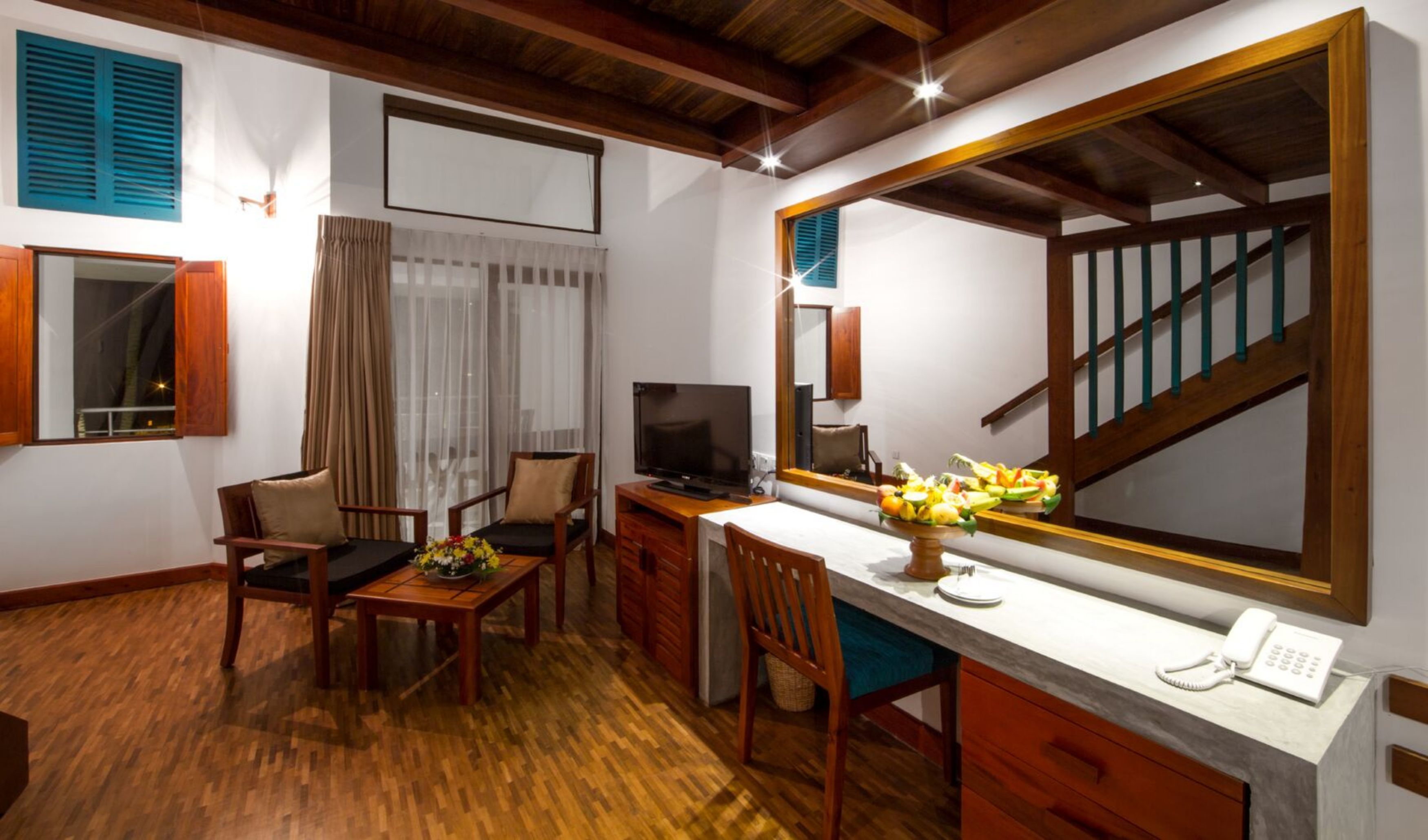 duplex suite	 | minibar, in-room safe, desk, blackout curtains