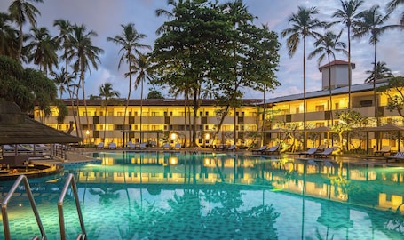 Outdoor pool, pool umbrellas, pool loungers