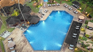 Outdoor pool, pool umbrellas, sun loungers
