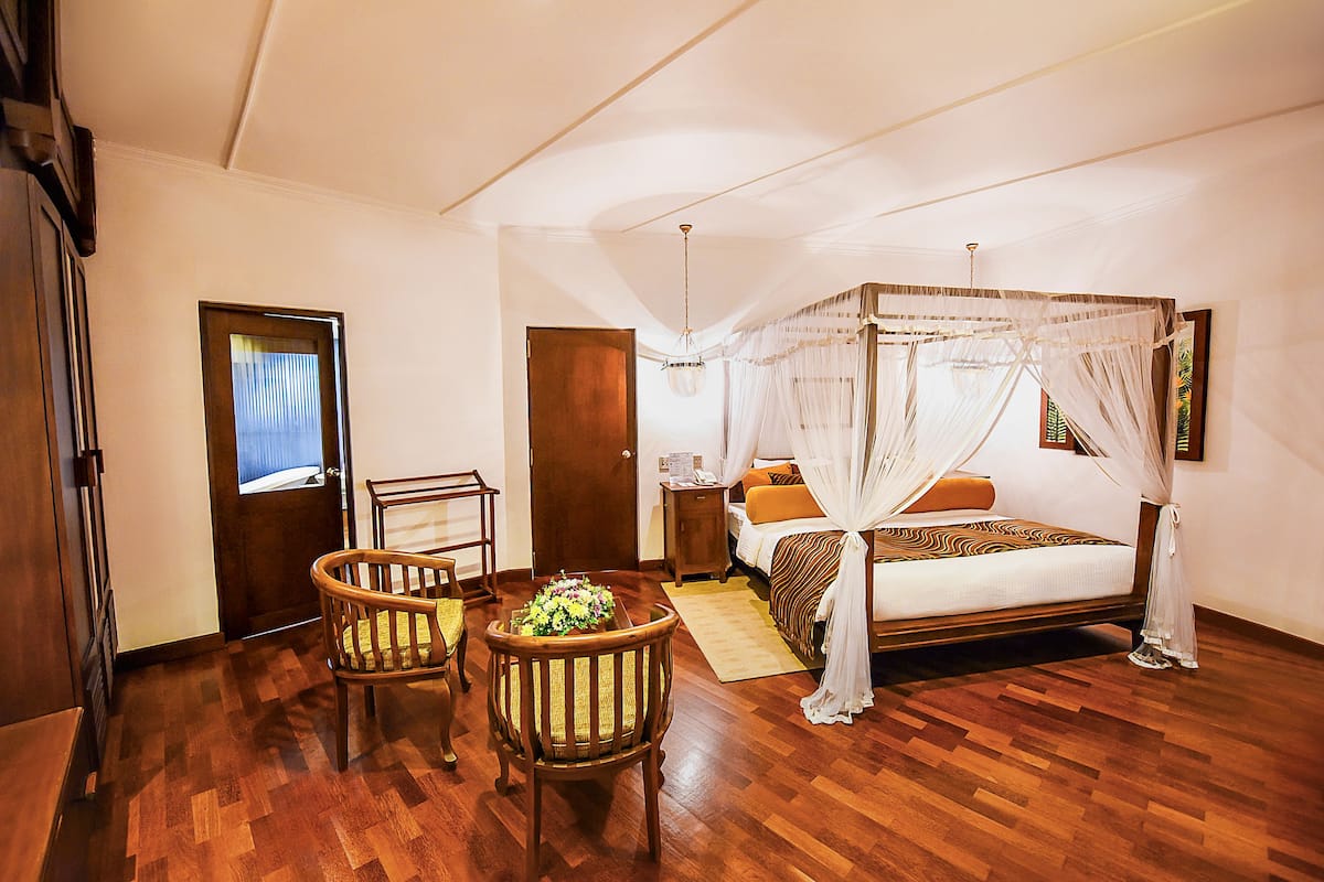 minibar, in-room safe, desk, blackout curtains