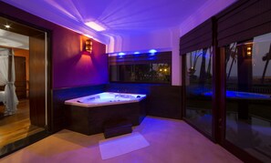 Deep-soaking bathtub - Tangerine Beach Hotel (Wadduwa)