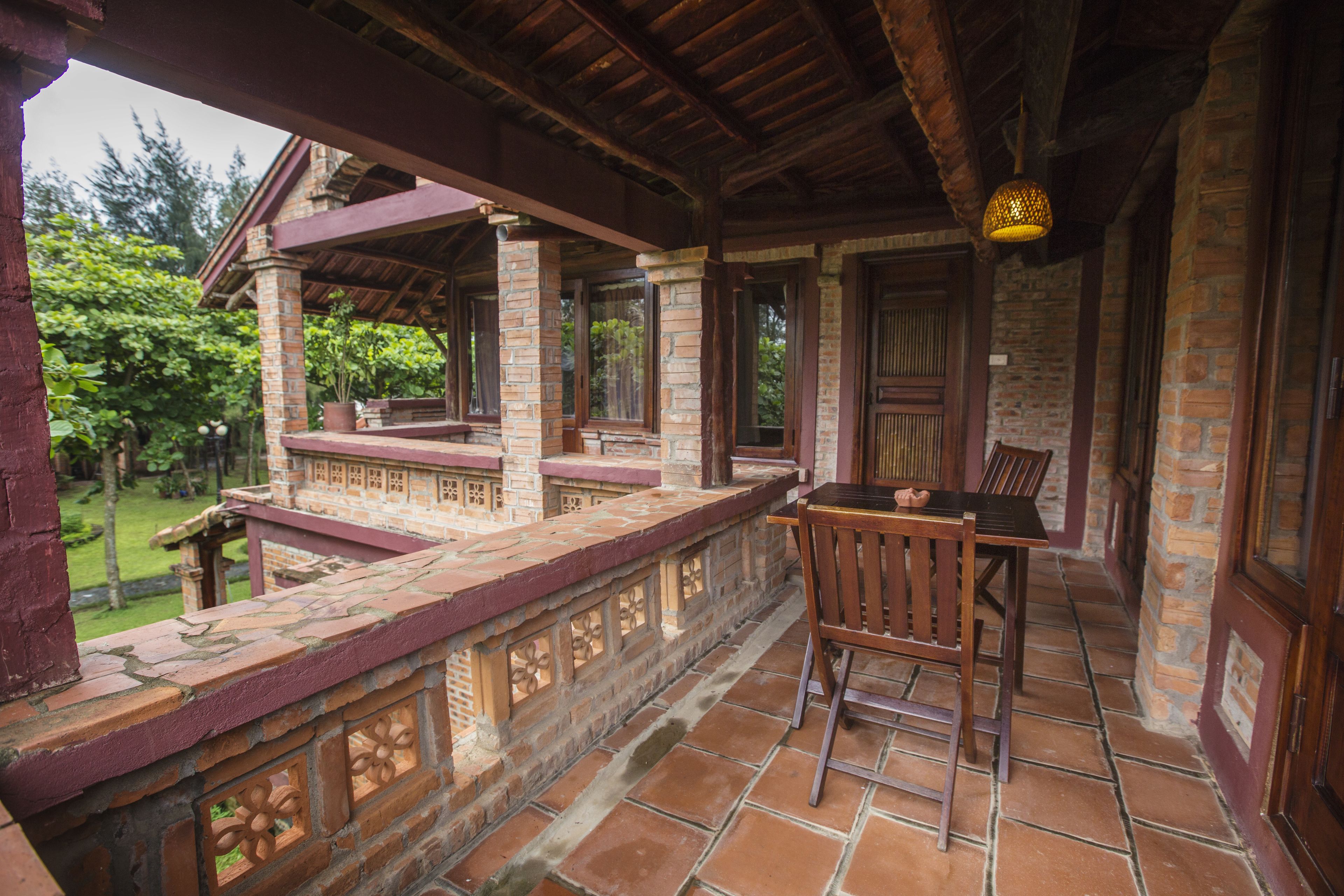 family room (junior) | terrace/patio