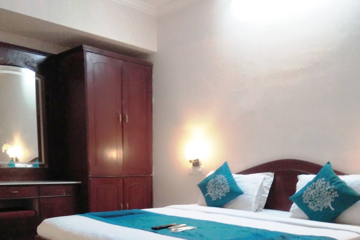 Premium bedding, individually decorated, individually furnished, desk