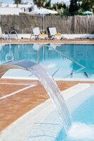 2 piscinas al aire libre