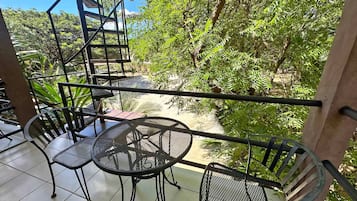 Deluxe Double Room | Egyptian cotton sheets, premium bedding, down comforters, pillowtop beds