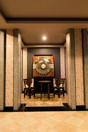 Interior entrance - Patong Gallery Hotel (Patong)