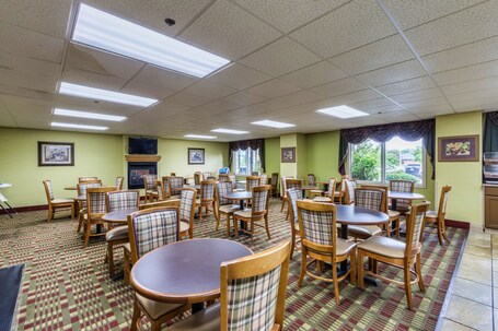 Park Grove Inn - Image 25
