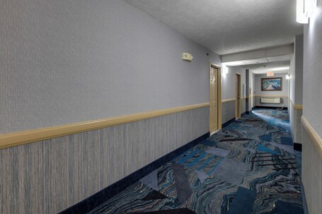 Park Grove Inn - Image 35