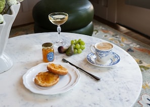 Free daily continental breakfast