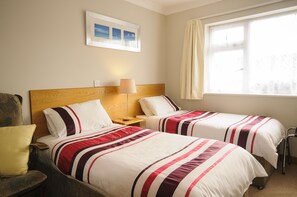 Twin Room, Ensuite | Iron/ironing board, free cribs/infant beds, free WiFi