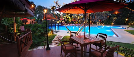 Thai cuisine, al fresco dining