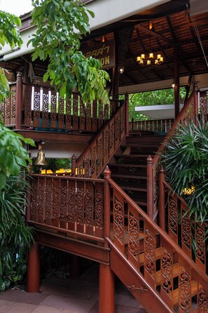 タイ料理、屋外席