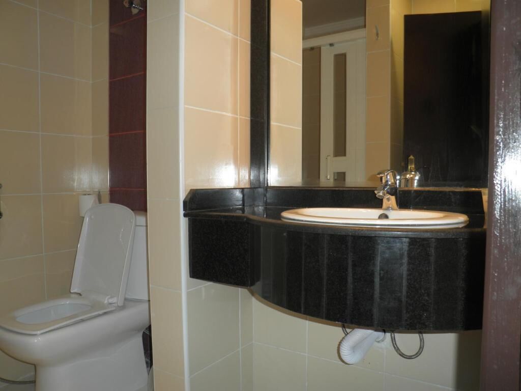 Photo - Marina Royal Hotel Suites