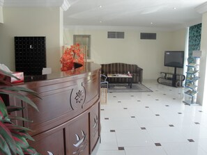 Reception - Marina Royal Hotel Suites (Salmiya)