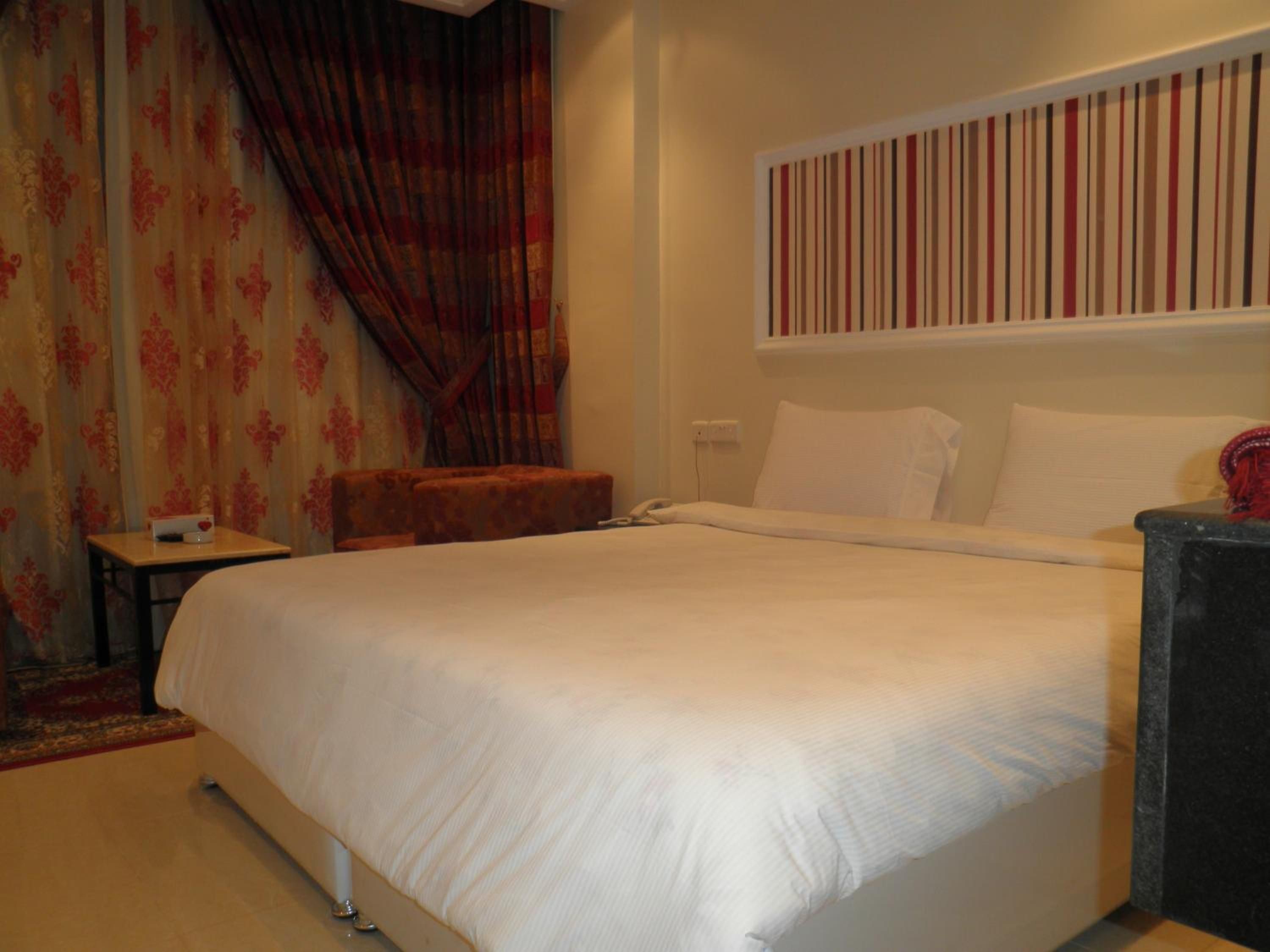 Photo - Marina Royal Hotel Suites