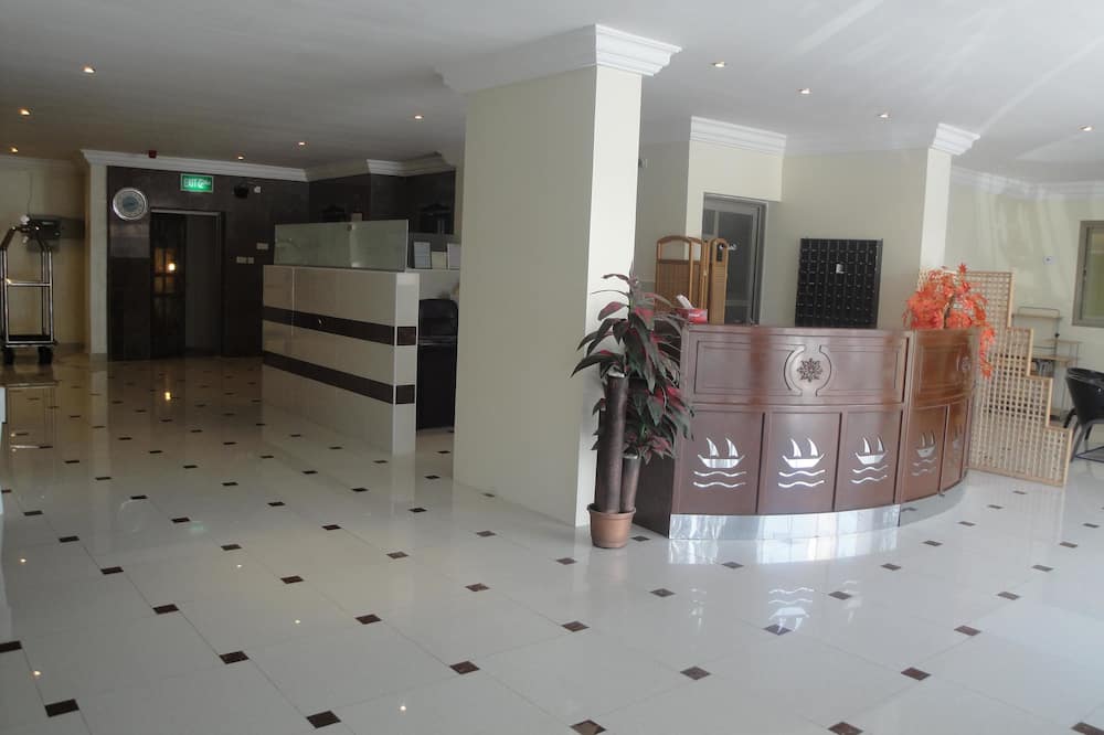 Marina Royal Hotel Suites