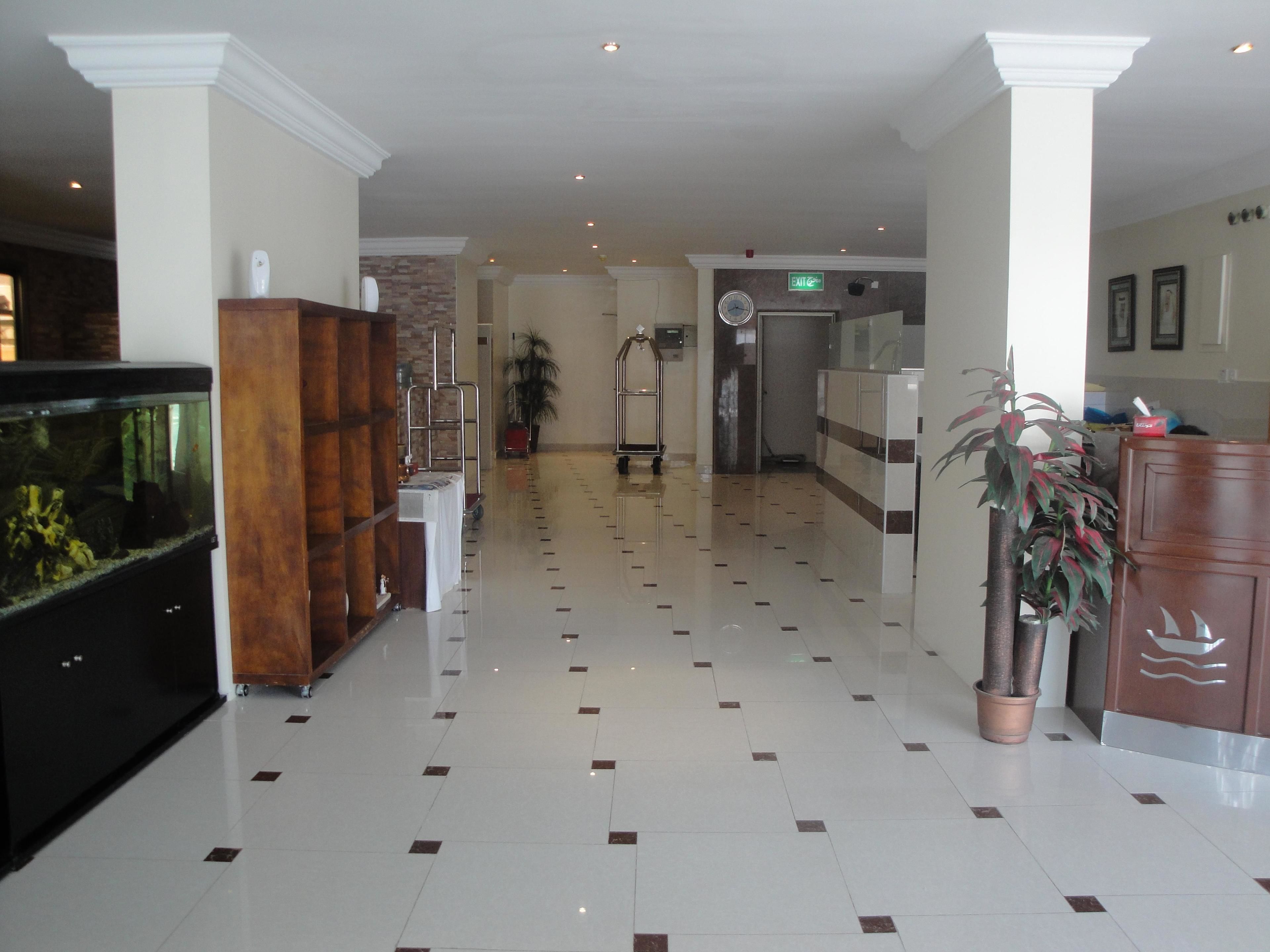 Photo - Marina Royal Hotel Suites