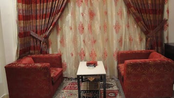 En 32-tommers plasma-TV med Parabol-TV samt TV