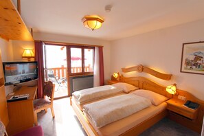 Frigobar, cofres nos quartos, Wi-Fi de cortesia, roupa de cama