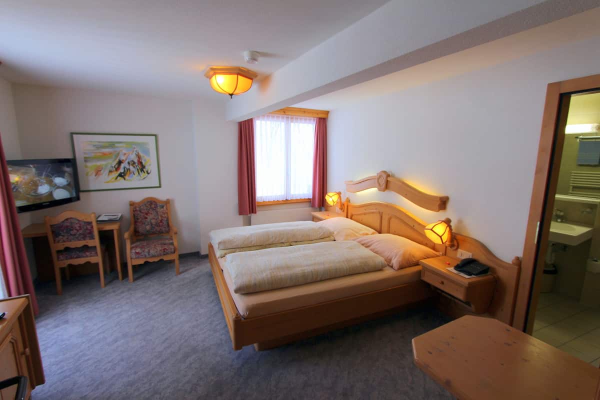 Minibar, coffres-forts dans les chambres, Wi-Fi gratuit, draps fournis