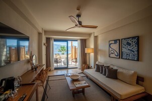 Ropa de cama de alta calidad y minibar 