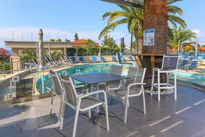 Dîner et souper servis sur place, cuisine méditerranéenne