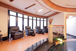 Reflexology, 2 treatment rooms