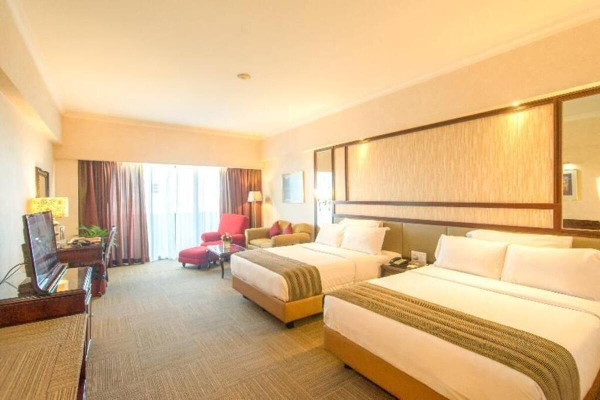 Minibar, in-room safe, desk, blackout drapes