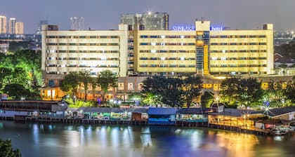 Sunlake Waterfront Resort and Convention