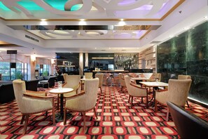 Bar (on property) - Sunlake Waterfront Resort and Convention (Jakarta)