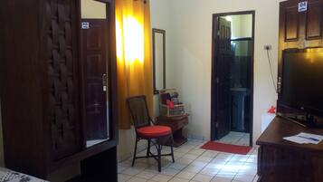 Standard Room | Bathroom | Shower