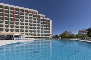 3 piscinas al aire libre, sillones reclinables de piscina