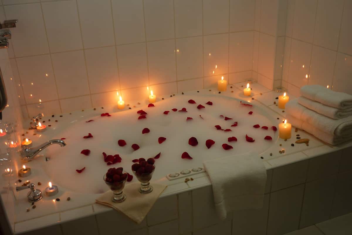 junior suite | deep-soaking bathtub